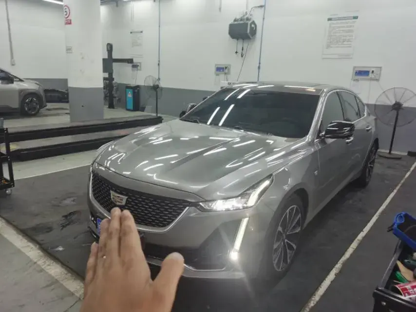 2022 Cadillac CT5 2.0T 237HP L4 10AT