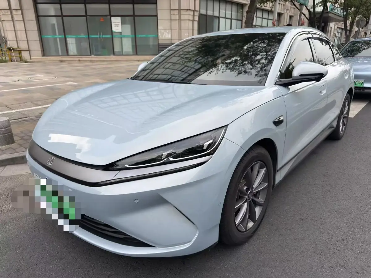 2025 BYD QinL BEV