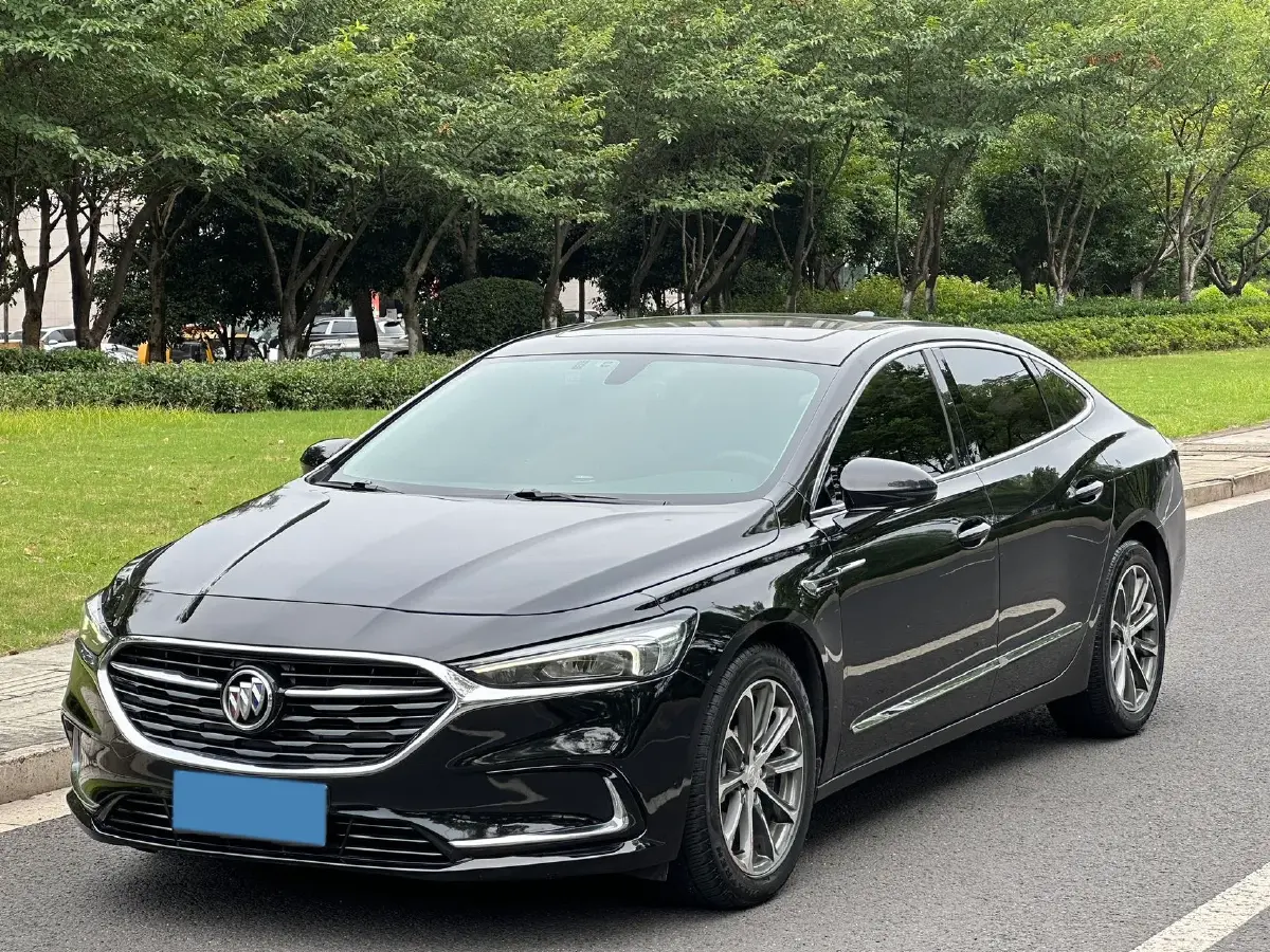 2022 Buick Larcosse 2.0T 237HP L4 9AT