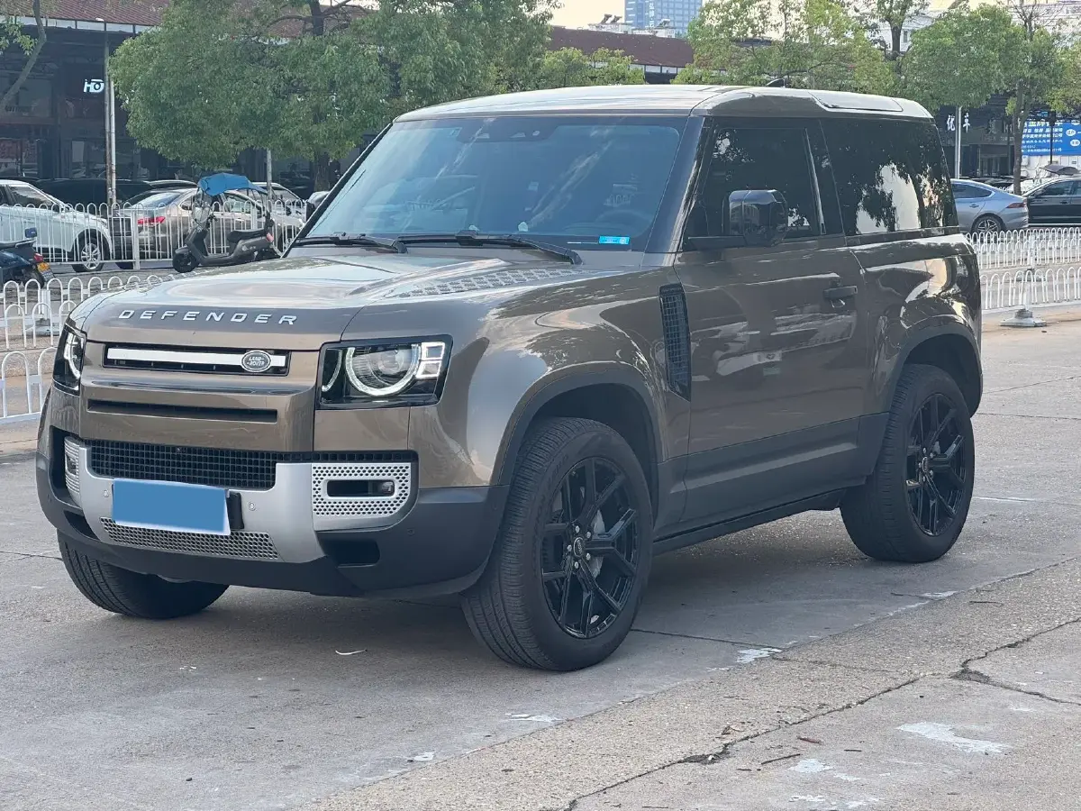 2021 Land Rover Defender 3.0T 400HP L6 8AT