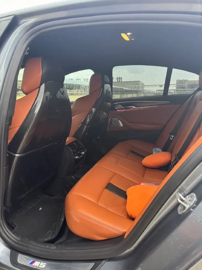 2021 BMW M5 4.4T 600HP V8 8AT,autocango,china used car exporter,china ev exporter,chinese used car exporter,chinese used ev exporter