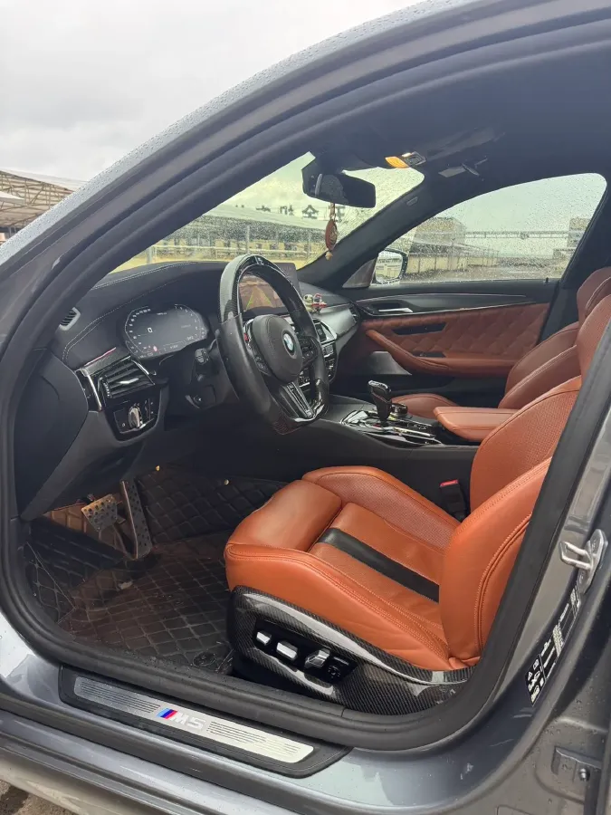 2021 BMW M5 4.4T 600HP V8 8AT,autocango,china used car exporter,china ev exporter,chinese used car exporter,chinese used ev exporter