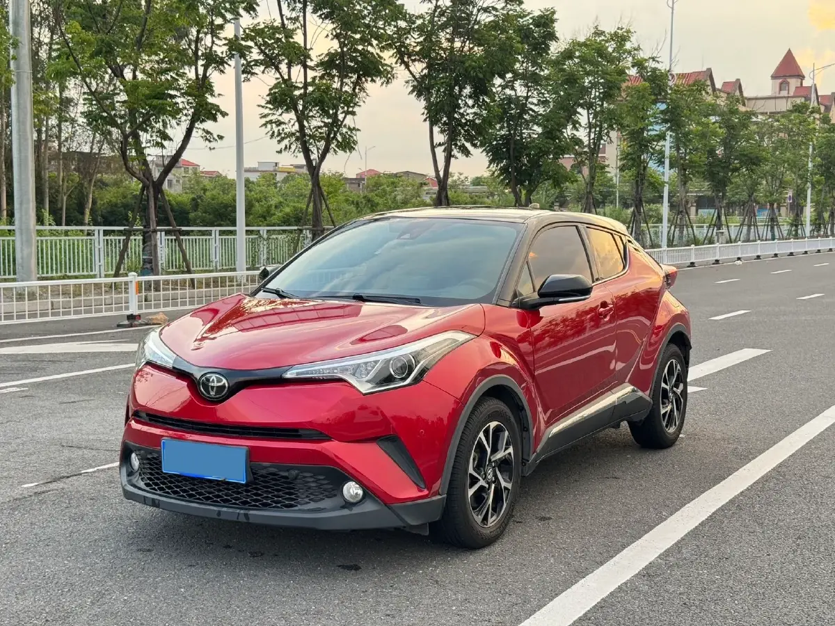 2018 Toyota C-HR 2.0L 171HP L4 CVT