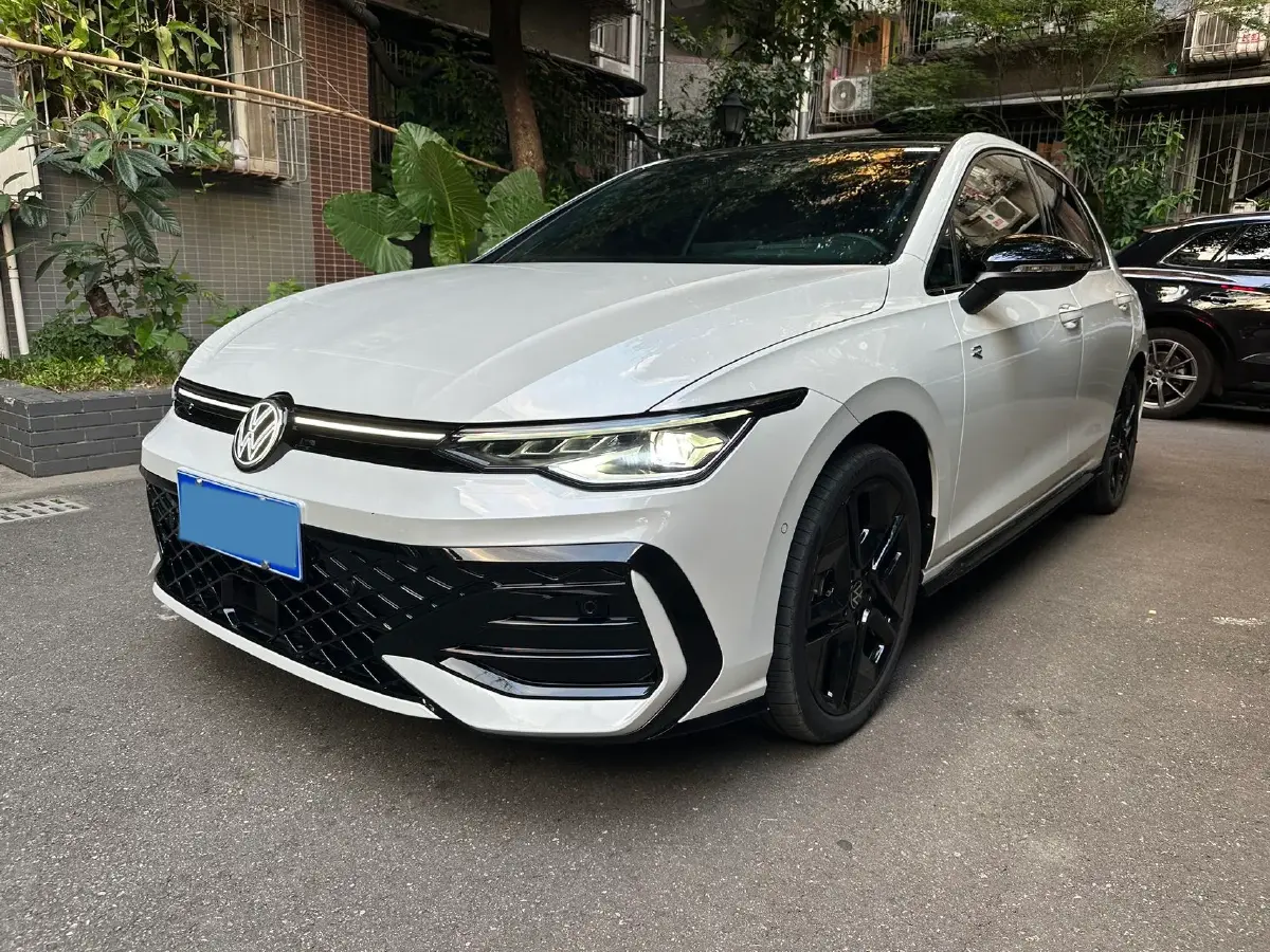 2025 Volkswagen Golf 1.5T 160HP L4 7DCT