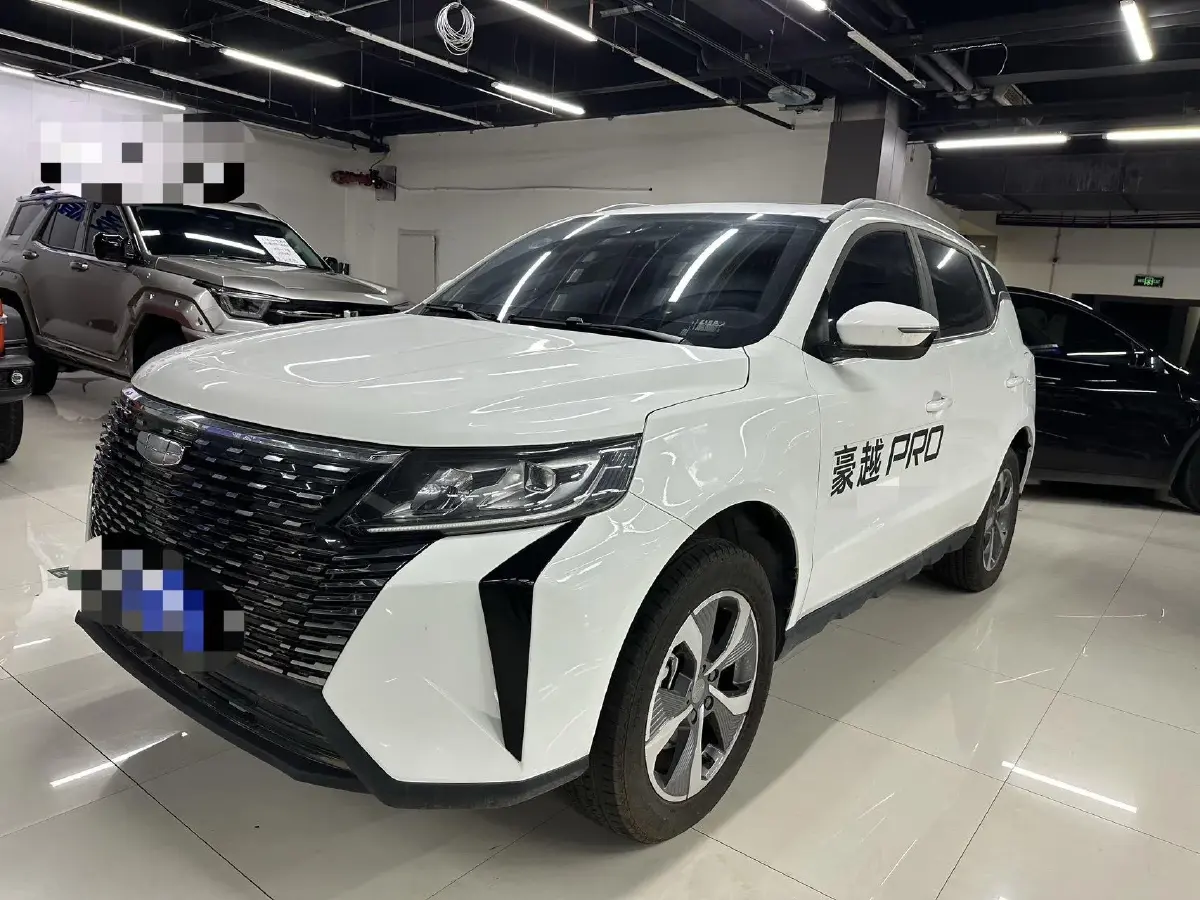 2024 Geely OkavangoPRO 1.5T 181HP L4 7DCT