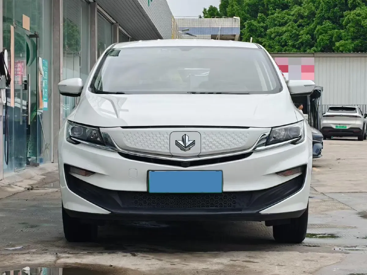 2021 LiFan Maple 80v BEV 53KWH,autocango,china used car exporter,china ev exporter,chinese used car exporter,chinese used ev exporter