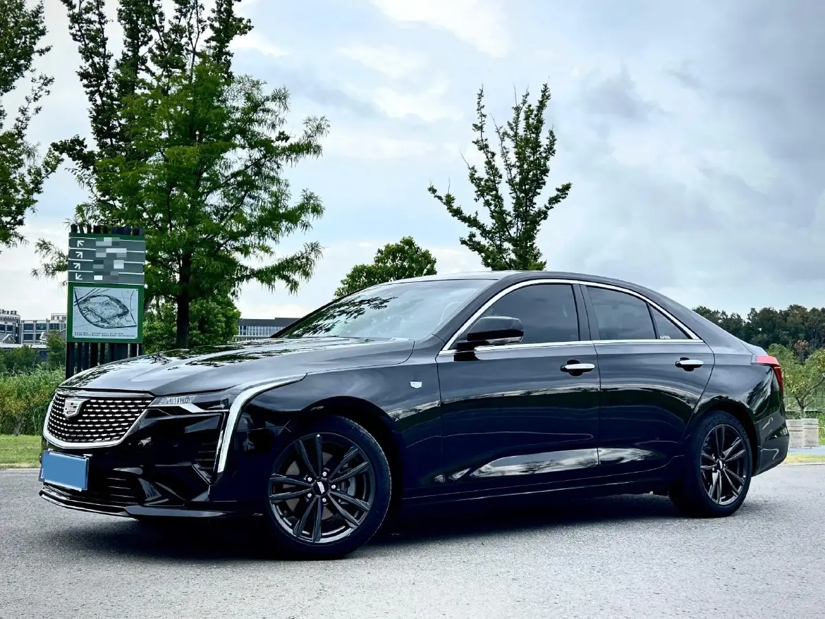 2022 Cadillac CT4 2.0T 237HP L4 8AT