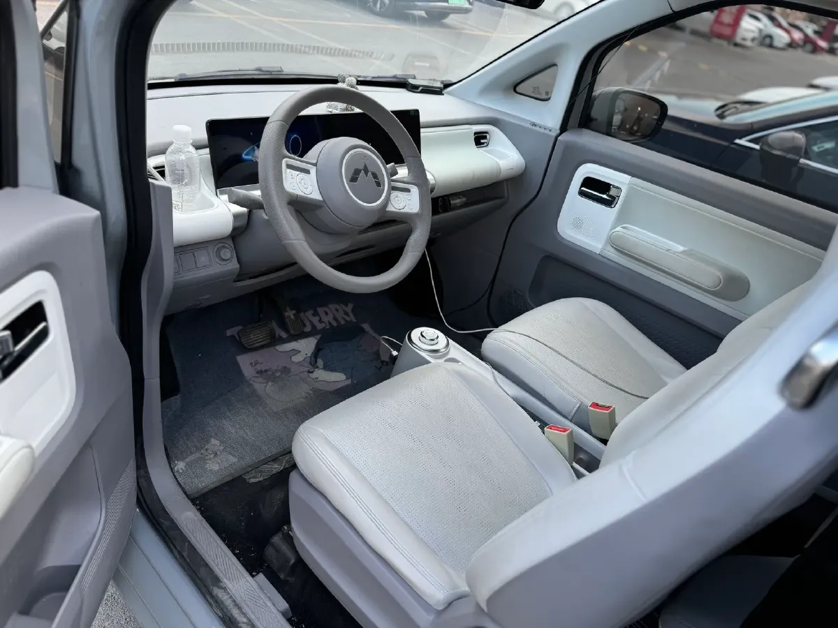 2023 WuLing Air ev BEV 28.4KWH,autocango,china used car exporter,china ev exporter,chinese used car exporter,chinese used ev exporter