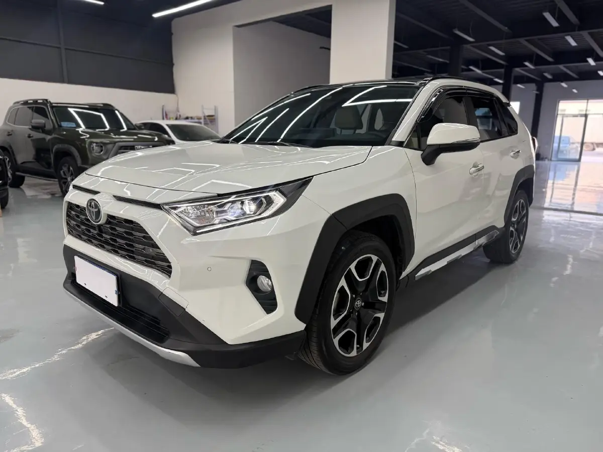 2020 Toyota RAV4 2.0L 171HP L4 CVT