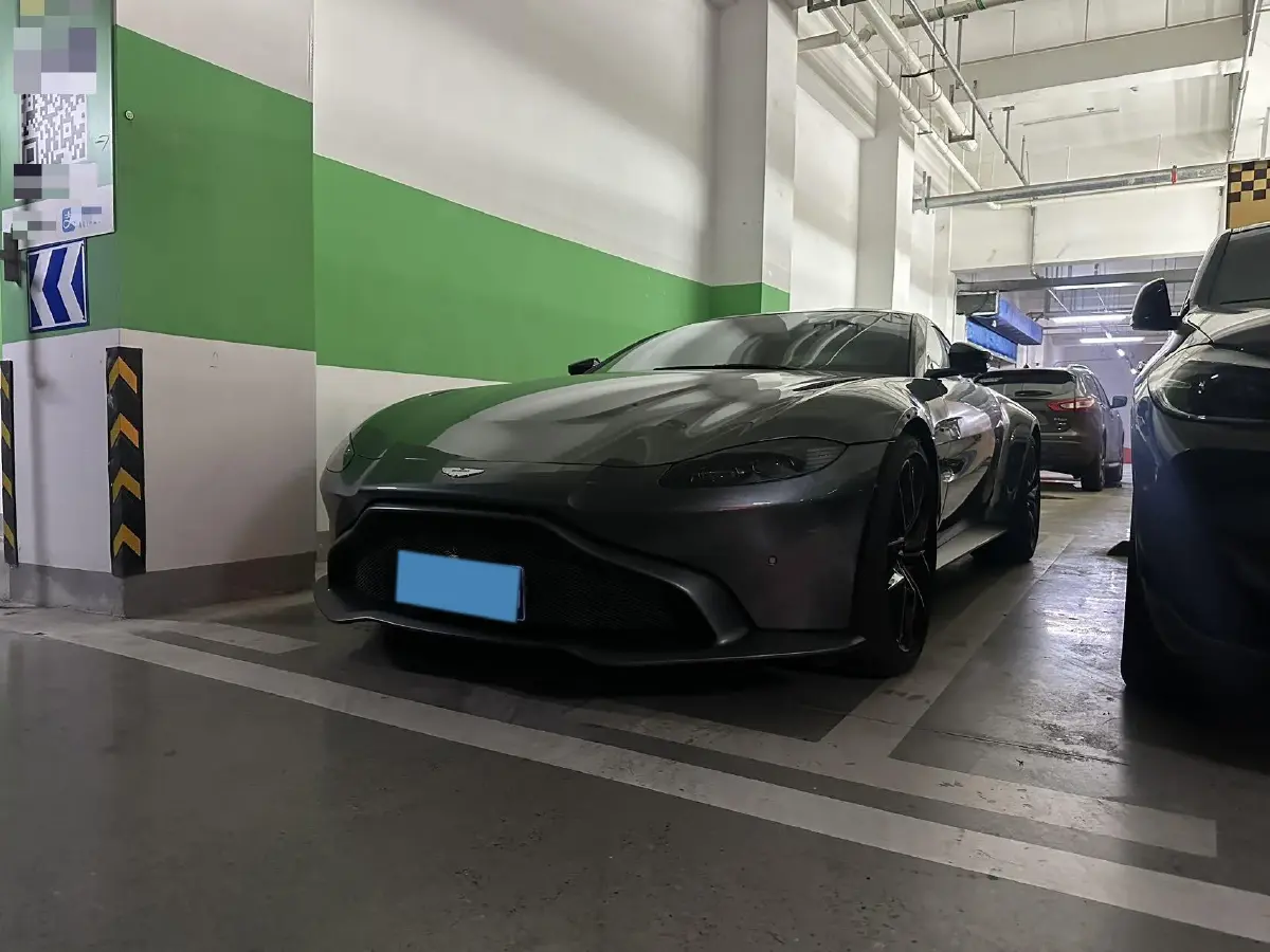 2023 Aston Martin V8 Vantage 4.0T 510HP V8 8AT