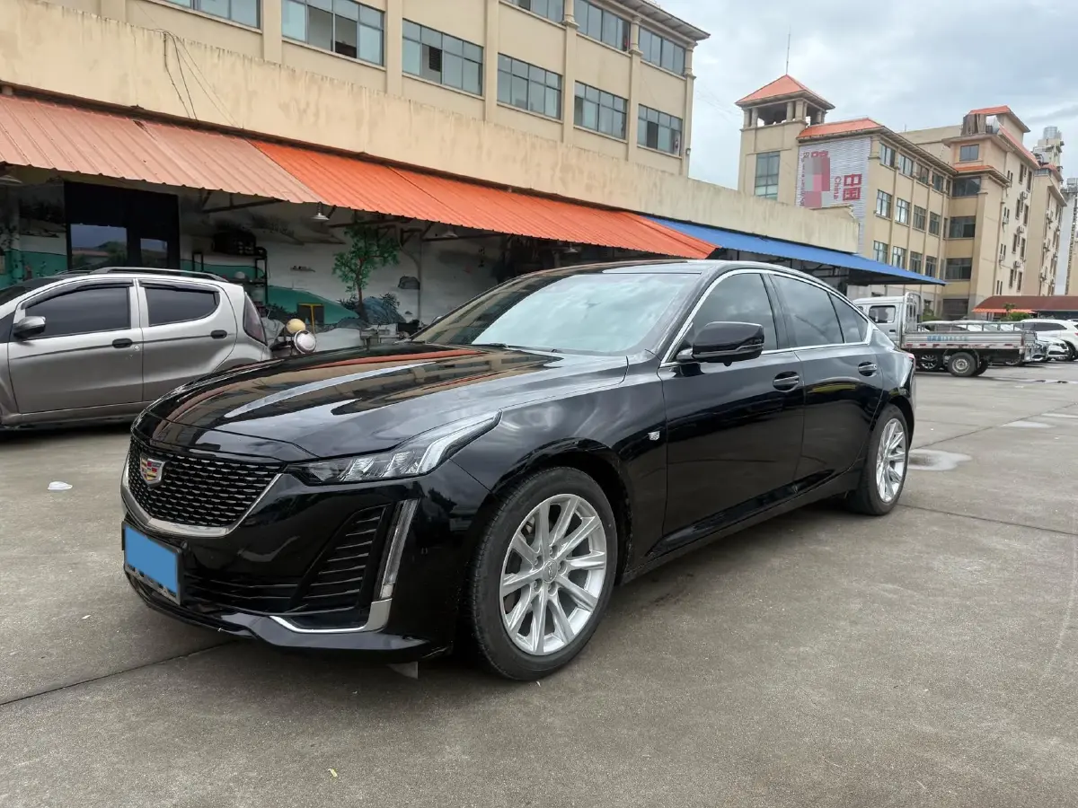 2022 Cadillac CT5 2.0T 237HP L4 10AT