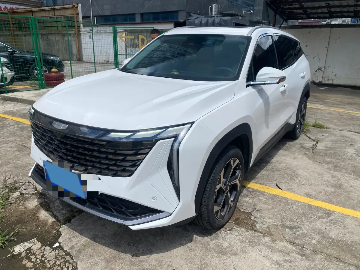 2023 Geely StarRay 1.5T 181HP L4 7DCT