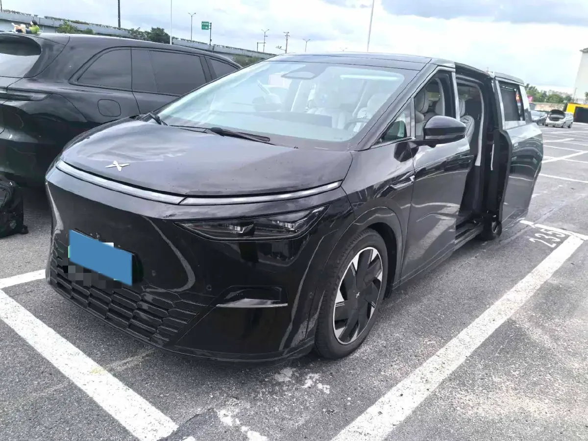 2024 Xpeng X9 BEV 101.5KWH 2024 Xpeng X9 BEV 101.5KWH