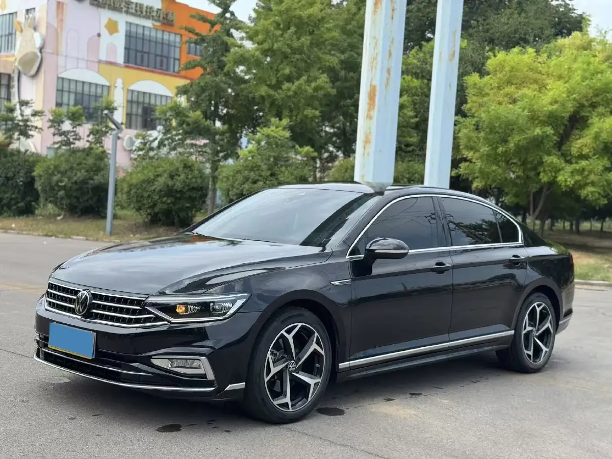 2023 Volkswagen Magotan 2.0T 186HP L4 7DCT
