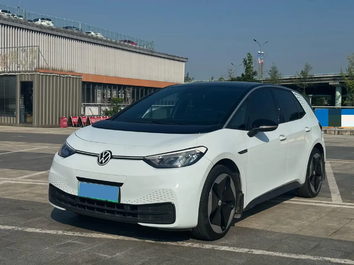 2023 Volkswagen ID.3 BEV 52.8KWH