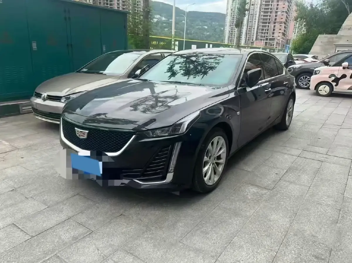 2022 Cadillac CT5 2.0T 237HP L4 10AT