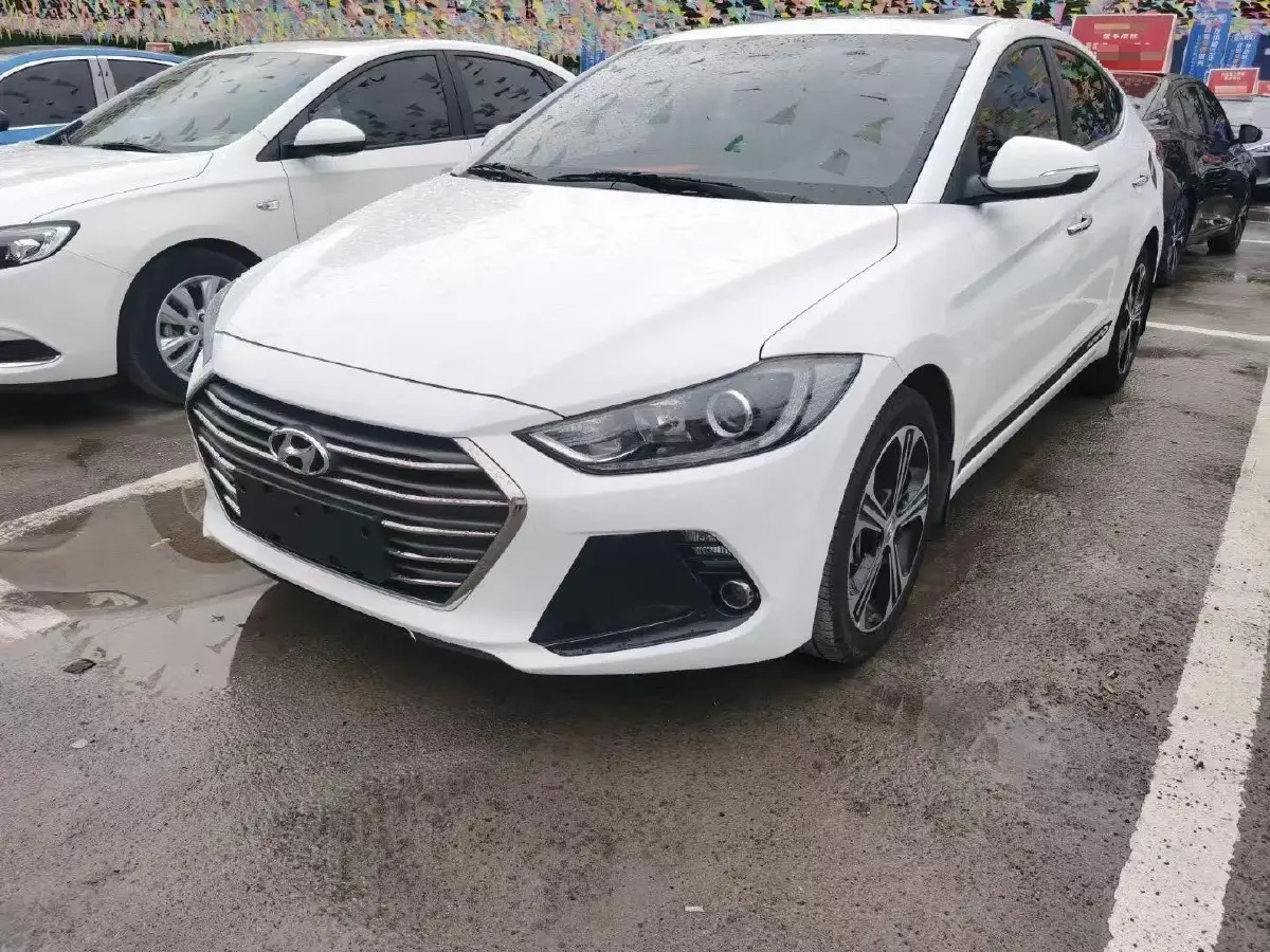 2018 Hyundai Elantra 1.4T 130HP L4 7DCT