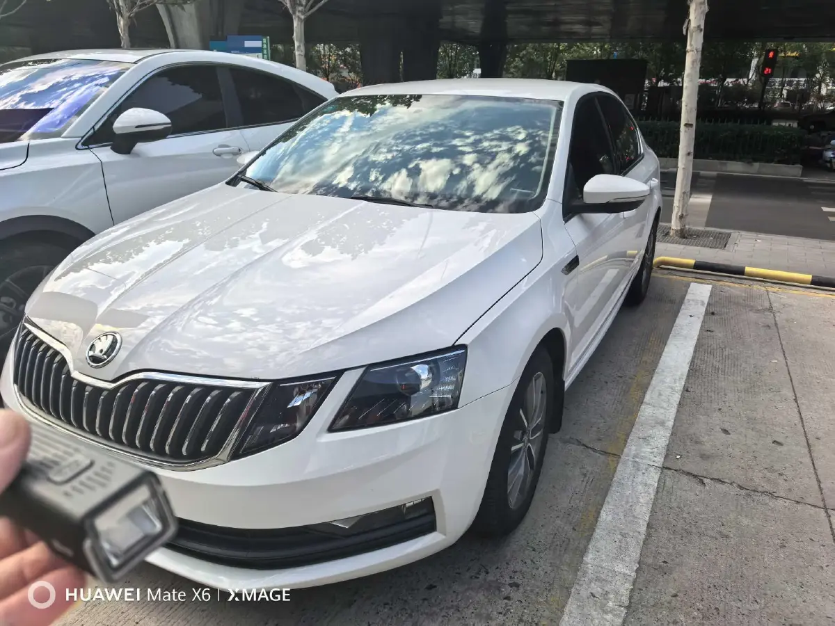 2018 Skoda Octavia 1.6L 110HP L4 6AT 2018 Skoda Octavia 1.6L 110HP L4 6AT