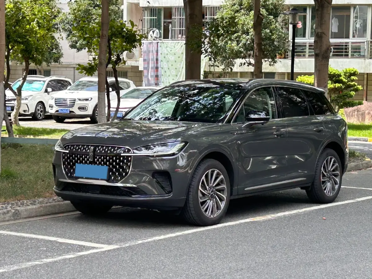 2023 Lincoln Corsair 2.0T 261HP L4 8AT