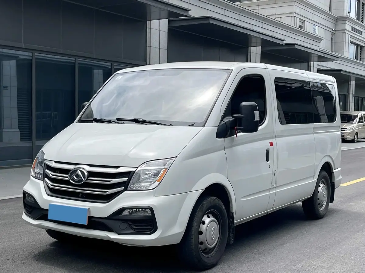 2023 MAXUS XinTu V80 2.0T 127HP L4 6MT