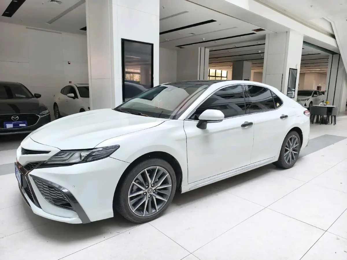 2023 Toyota Camry 2.5L 207HP L4 8AT