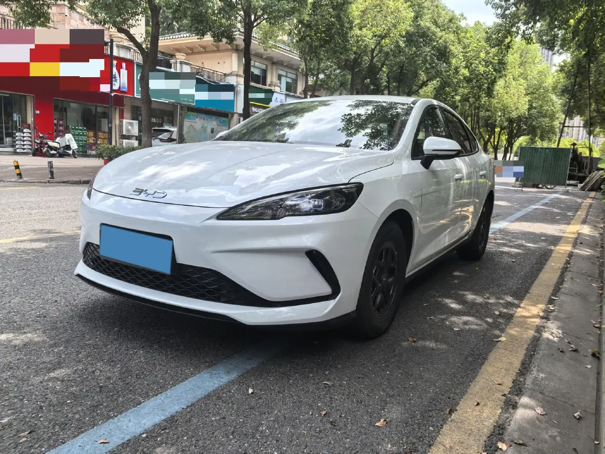 2025 BYD Seal05 DM-i 1.5L 101HP L4 E-CVT PHEV 7.68KWH