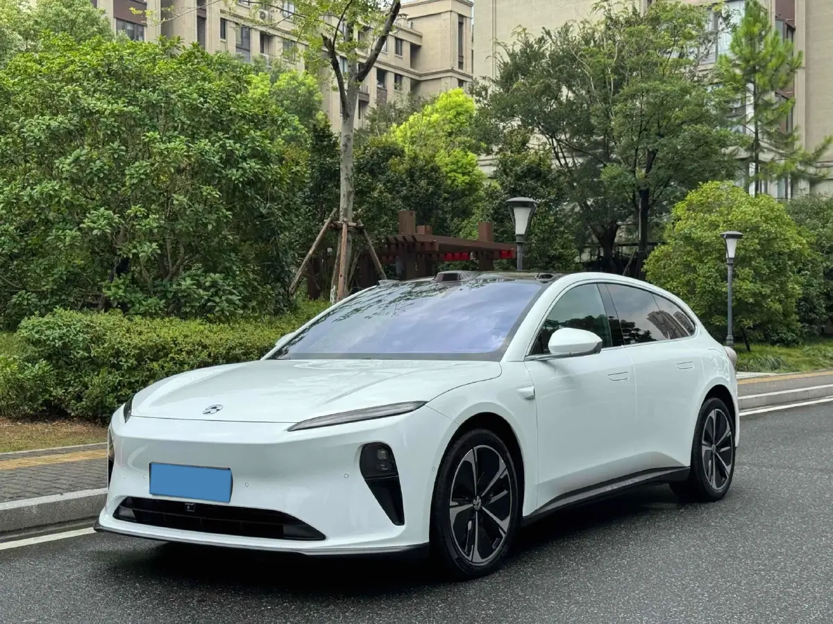 2024 NIO ET5T BEV 75KWH