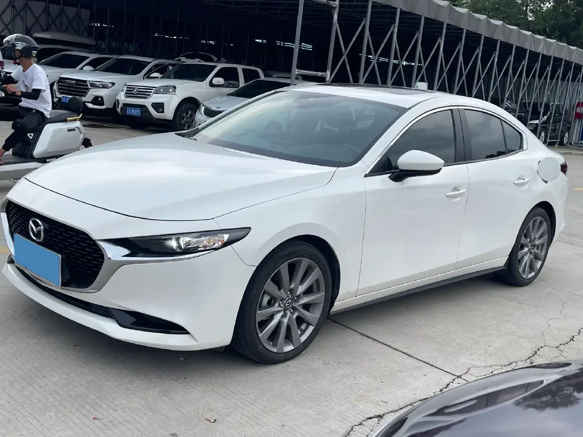 2020 Mazda 3 Axela 2.0L 158HP L4 6AT
