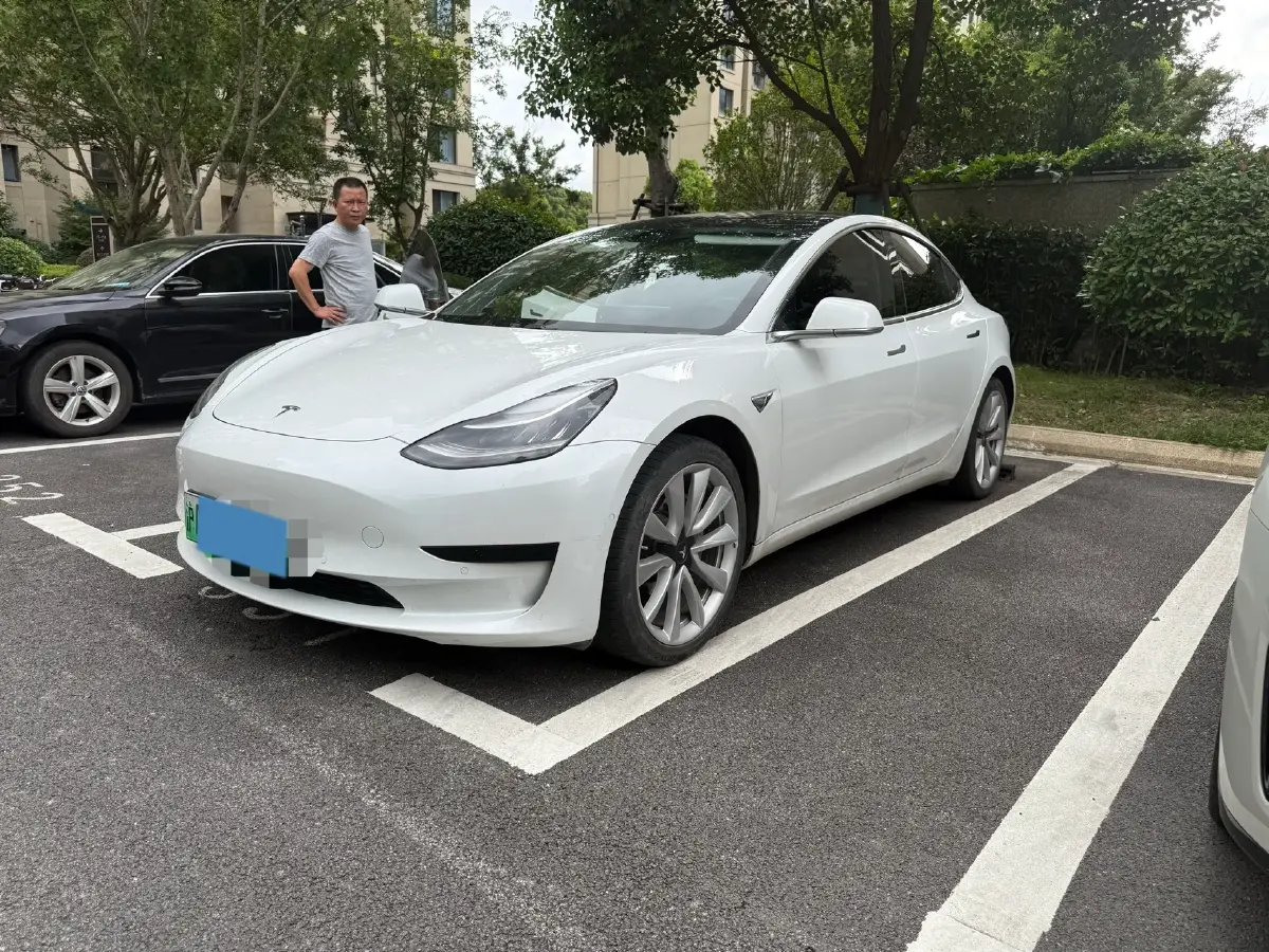 2020 Tesla Model 3 BEV 52KWH