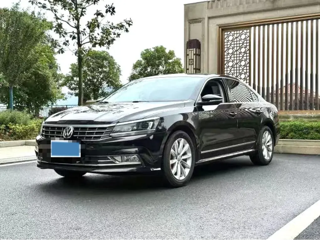 2017 Volkswagen Passat 1.8T 180HP L4 7DCT