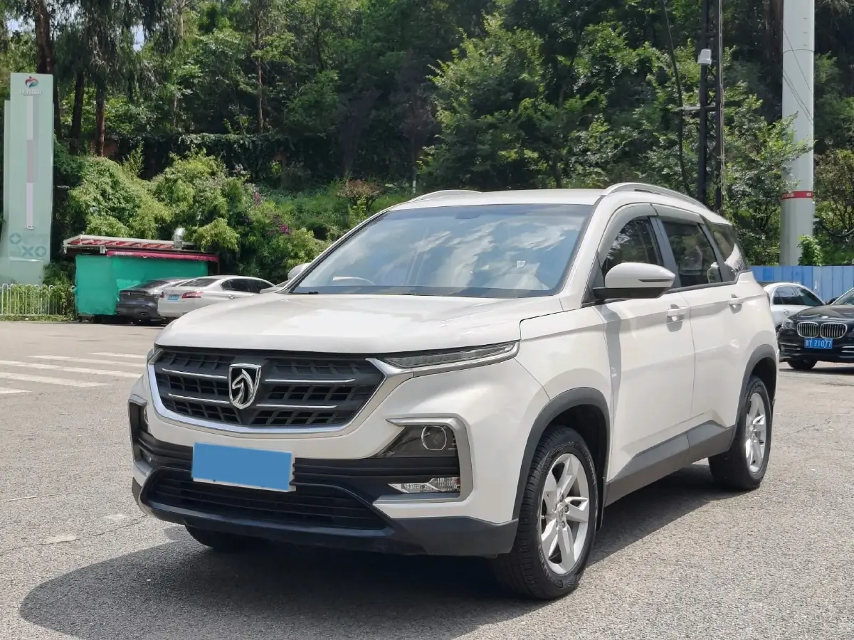 2018 BaoJun 530 1.5T 150HP L4 6MT