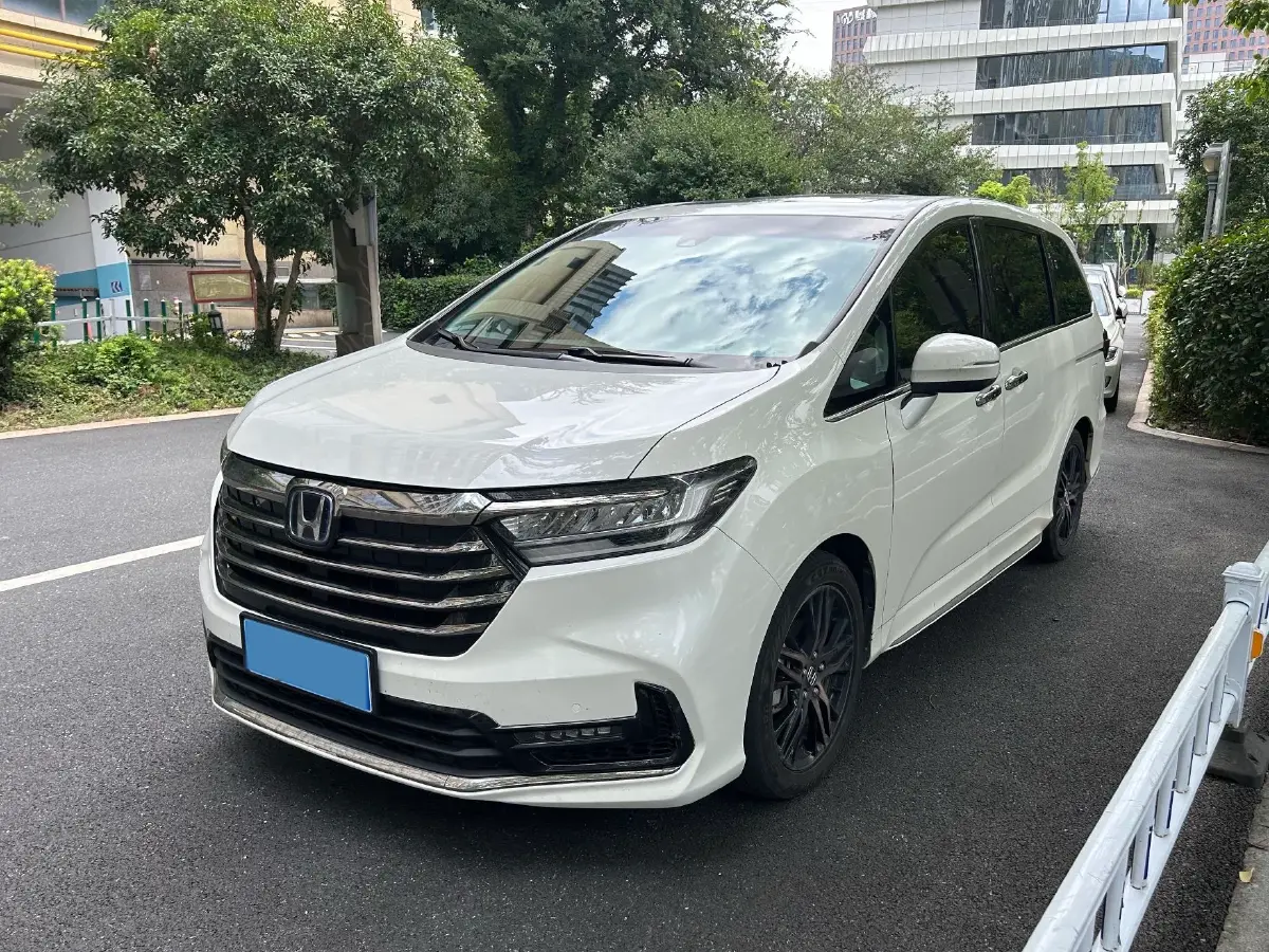 2022 Honda Odyssey 2.0L 146HP L4 E-CVT Hybrid