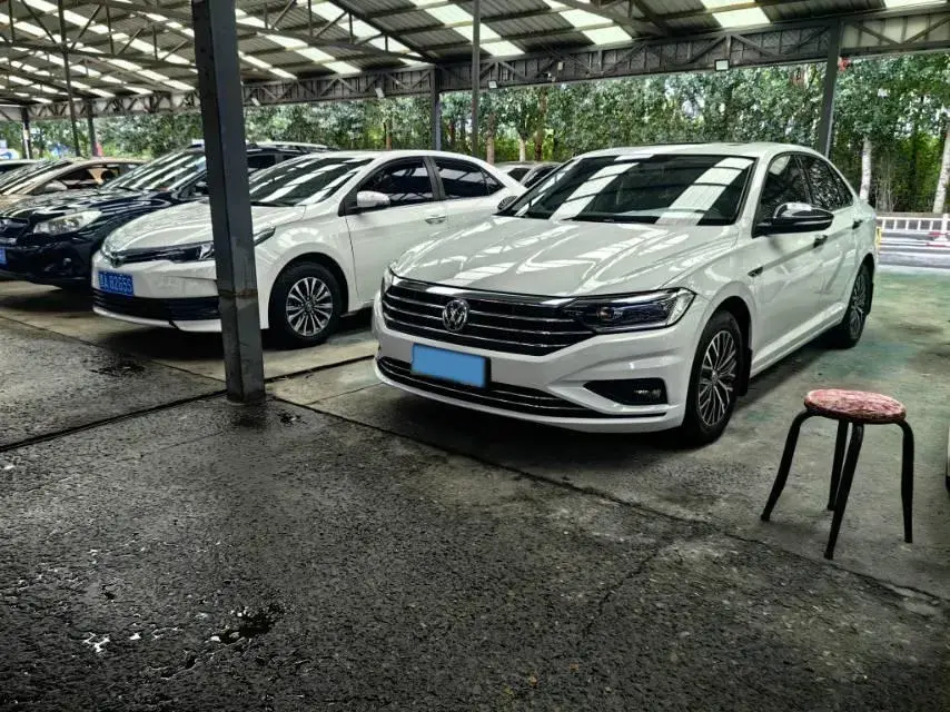 2020 Volkswagen Sagitar 1.4T 150HP L4 7DCT