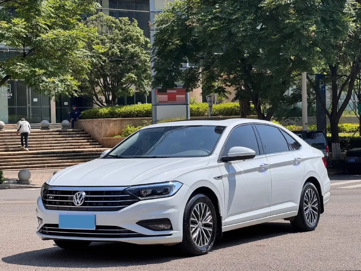 2020 Volkswagen Sagitar 1.4T 150HP L4 7DCT