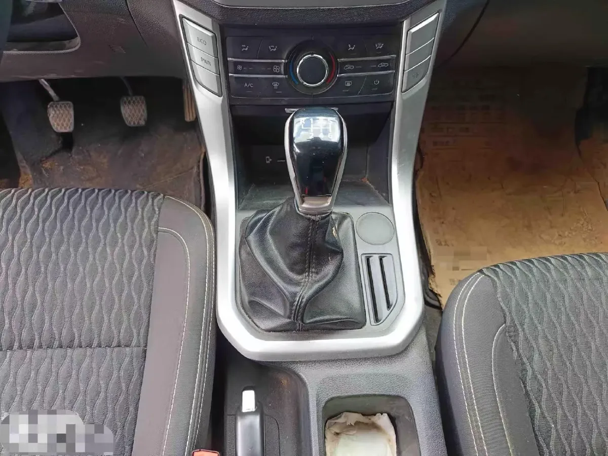 2021 MAXUS T90 2.0T 163HP L4 6MT,autocango,china used car exporter,china ev exporter,chinese used car exporter,chinese used ev exporter