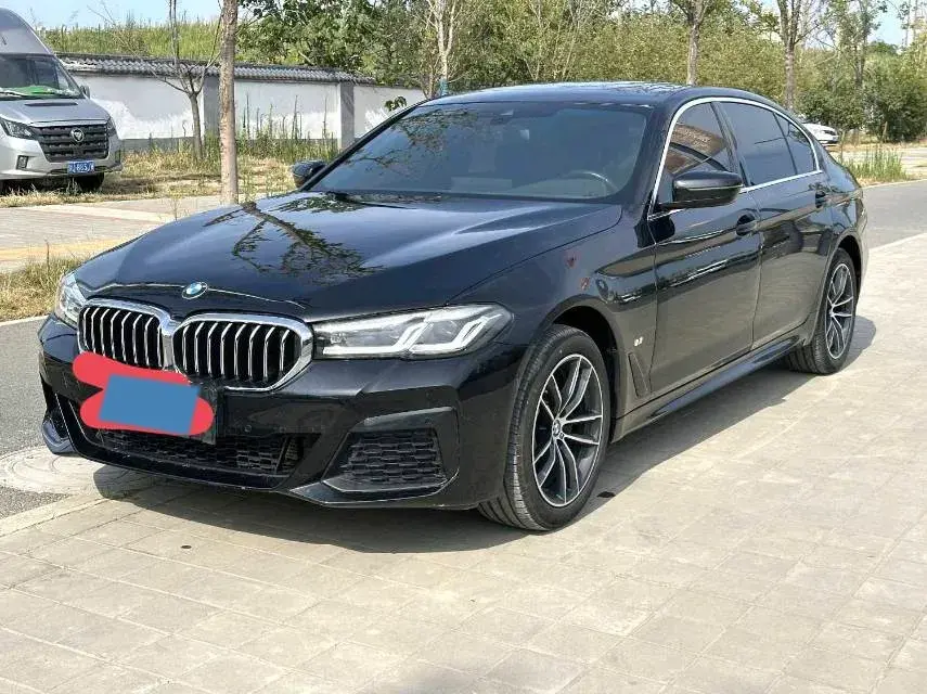 2022 BMW 5 Series 2.0T 184HP L4 8AT