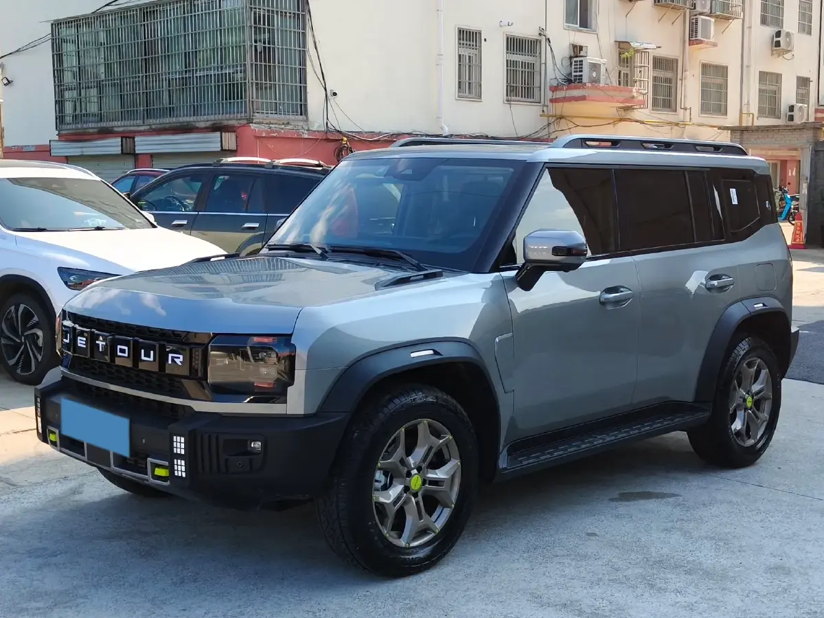 2023 Jetour Traveller 2.0T 254HP L4 8AT