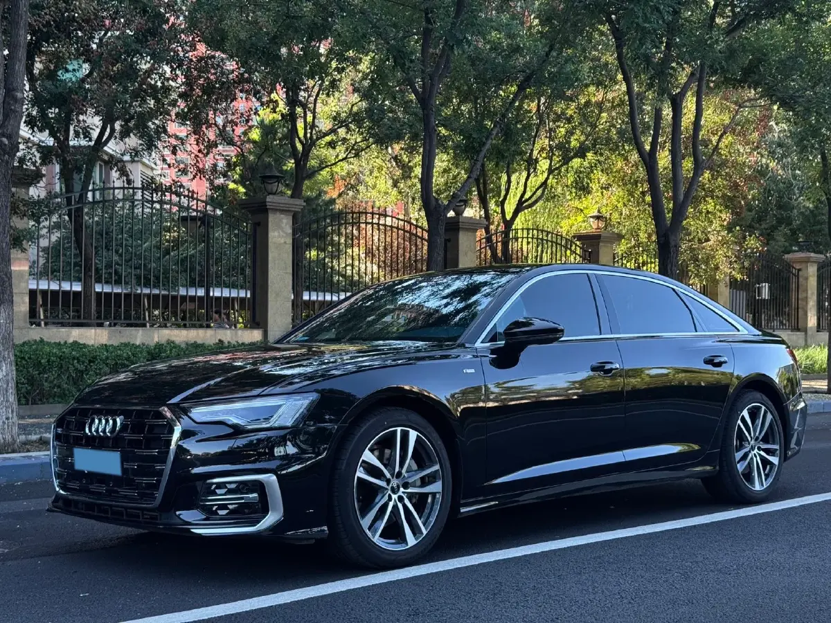 2023 Audi A6L 2.0T 190HP L4 7DCT