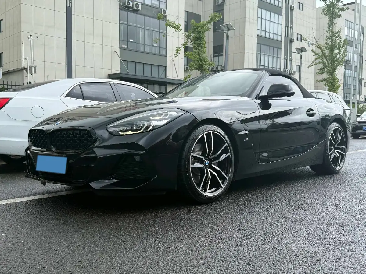 2022 BMW Z4 2.0T 197HP L4 8AT