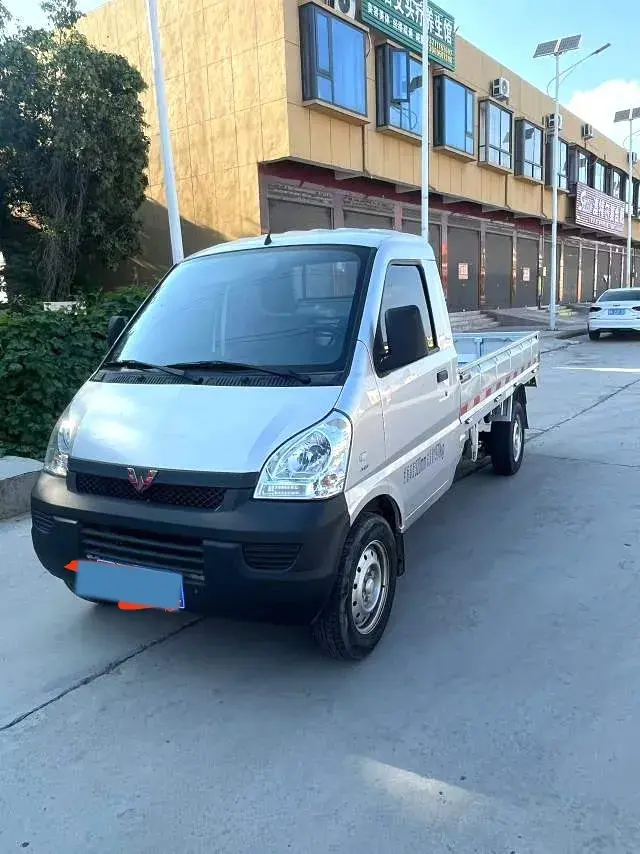 2021 WuLing RongGuang Mini Truck 1.5L 99HP L4 5MT