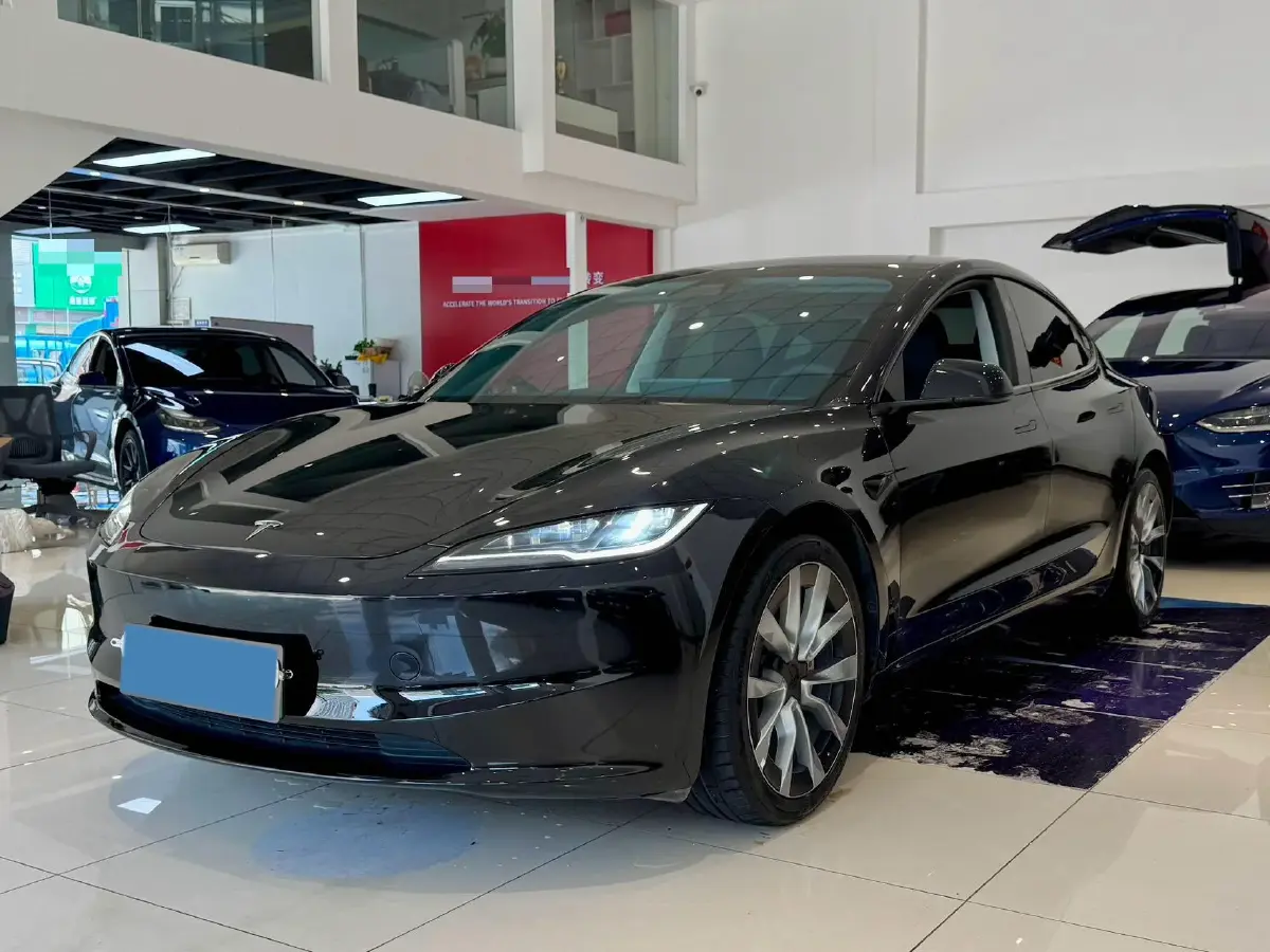 2023 Tesla Model 3 BEV 60KWH