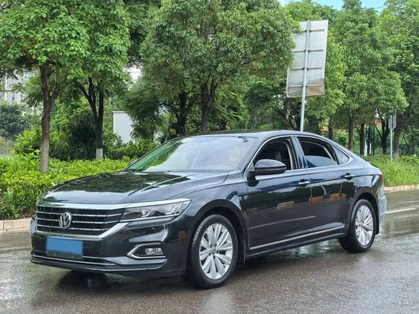 2019 Volkswagen Passat 2.0T 186HP L4 7DCT