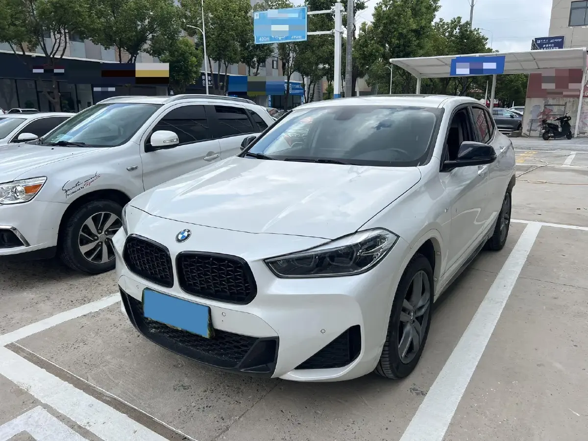 2023 BMW X2 2.0T 178HP L4 7DCT