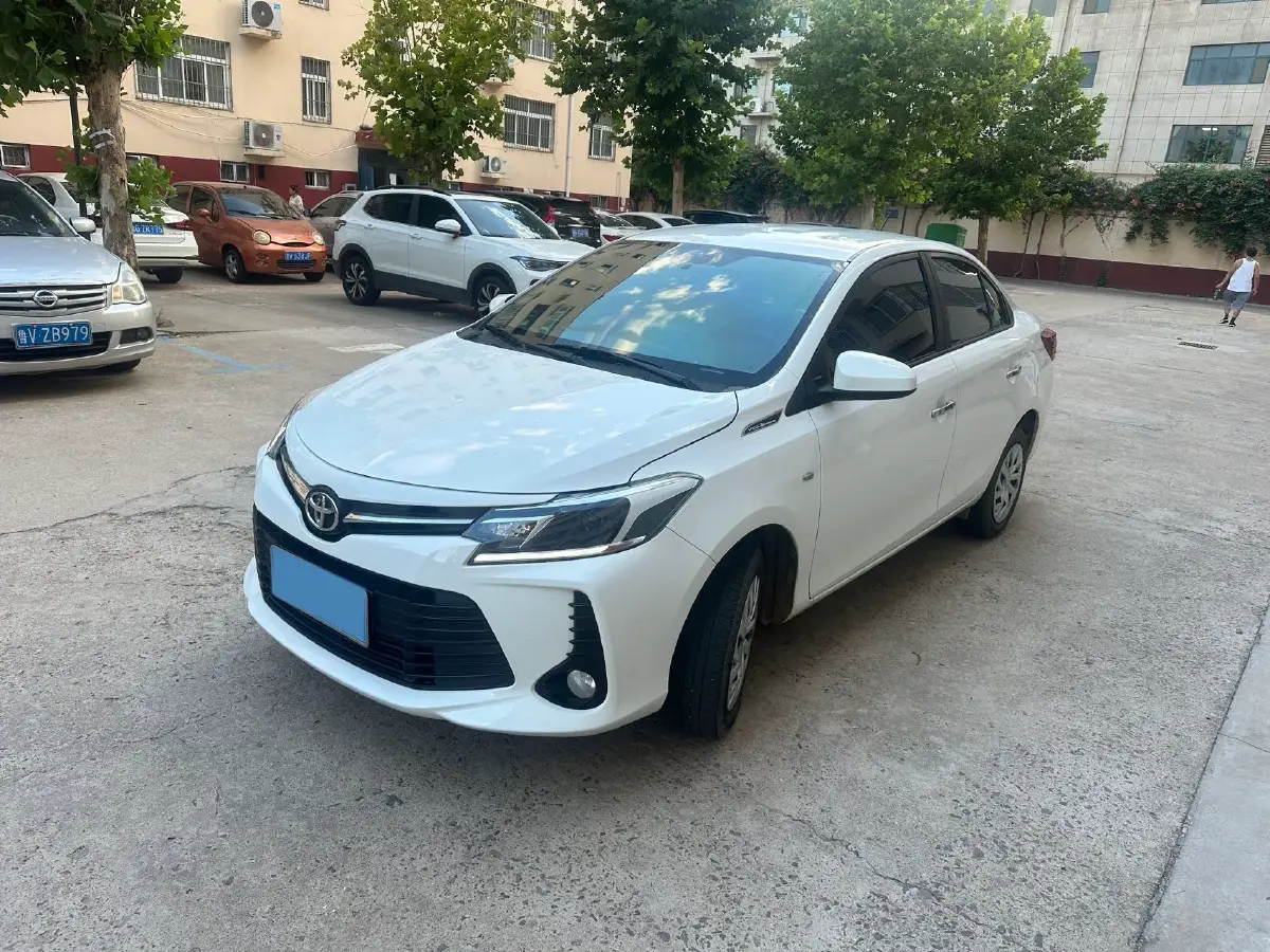 2022 Toyota Vios 1.5L 112HP L4 CVT