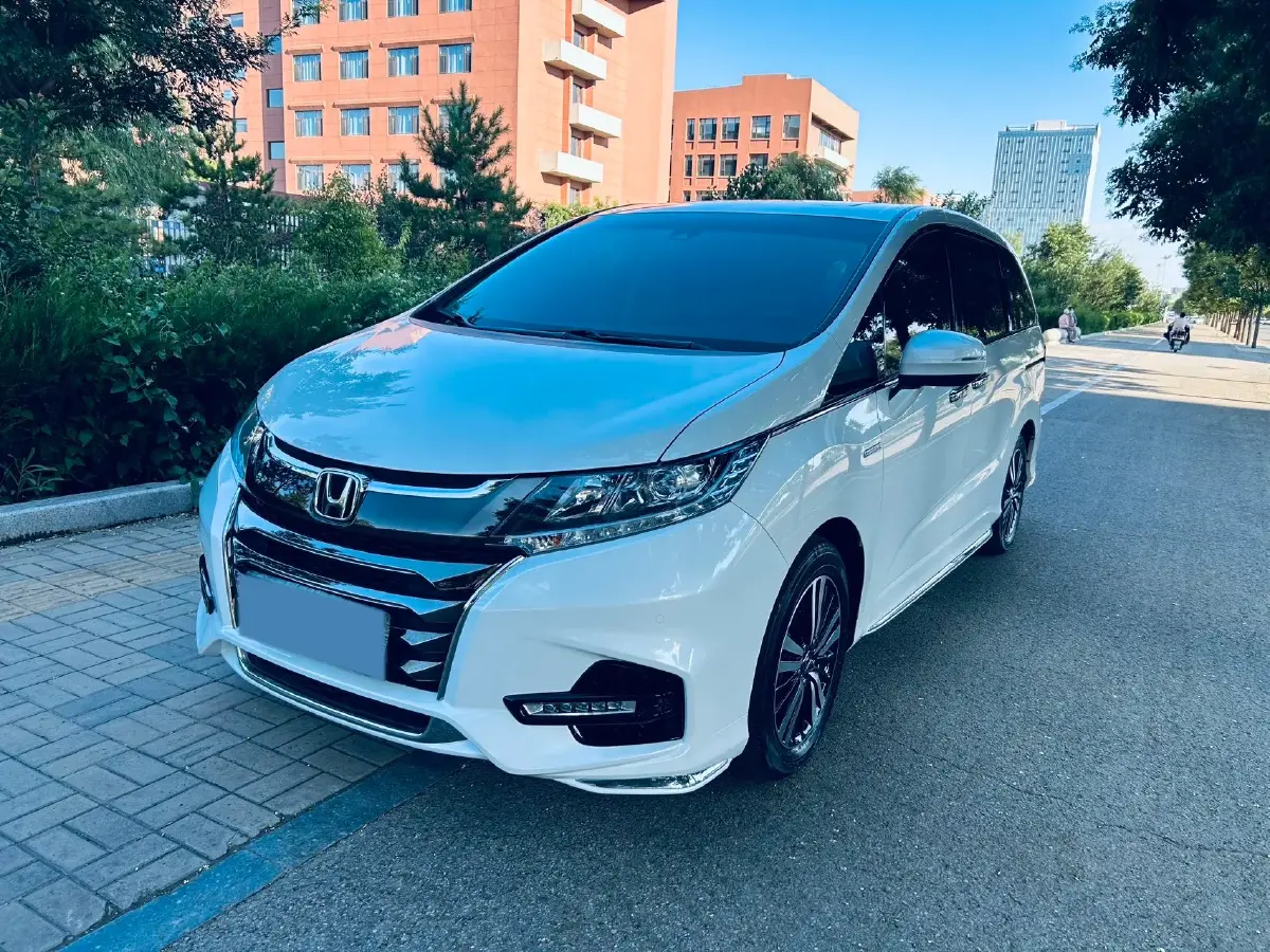 2021 Honda Odyssey 2.0L 146HP L4 E-CVT Hybrid