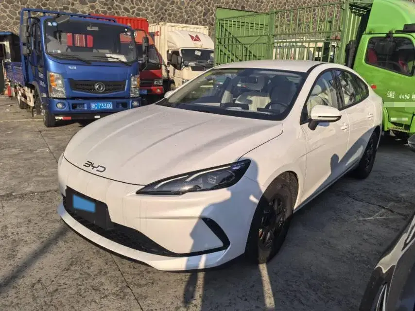 2025 BYD Seal05 DM-i 1.5L 101HP L4 E-CVT PHEV 7.68KWH