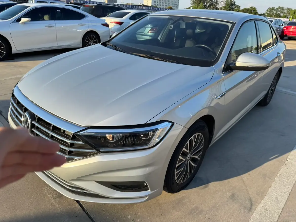 2021 Volkswagen Sagitar 1.4T 150HP L4 7DCT