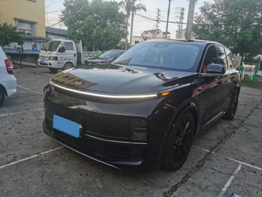 2023 Li L8 Range Extended 154HP REEV 40.9KWH