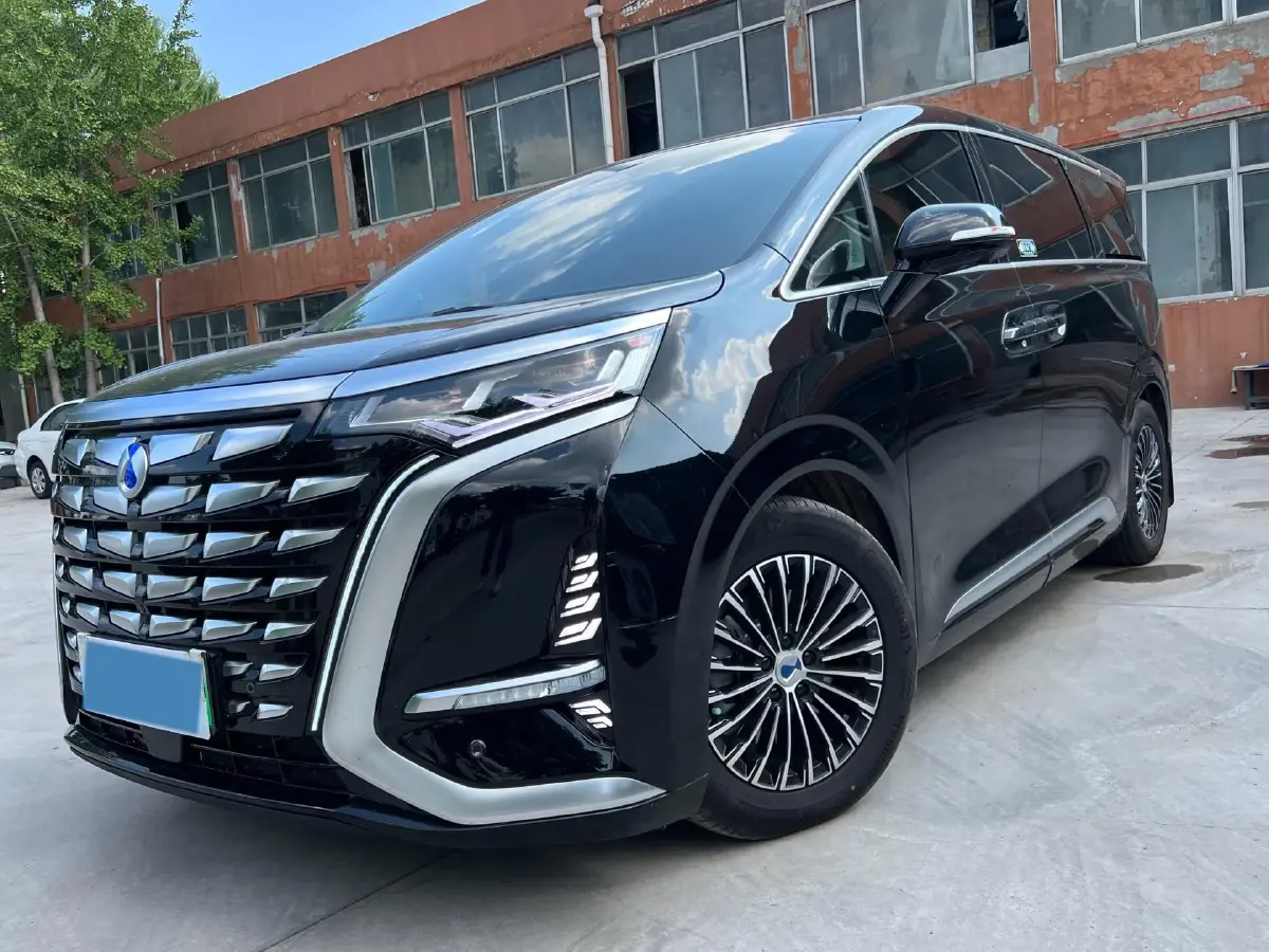 2024 Denza D9 1.5T 139HP L4 E-CVT PHEV 40KWH