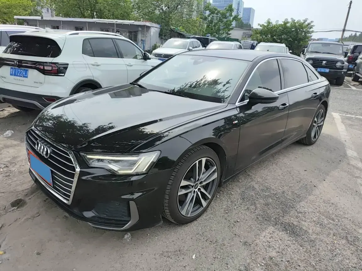 2021 Audi A6L 2.0T 190HP L4 7DCT